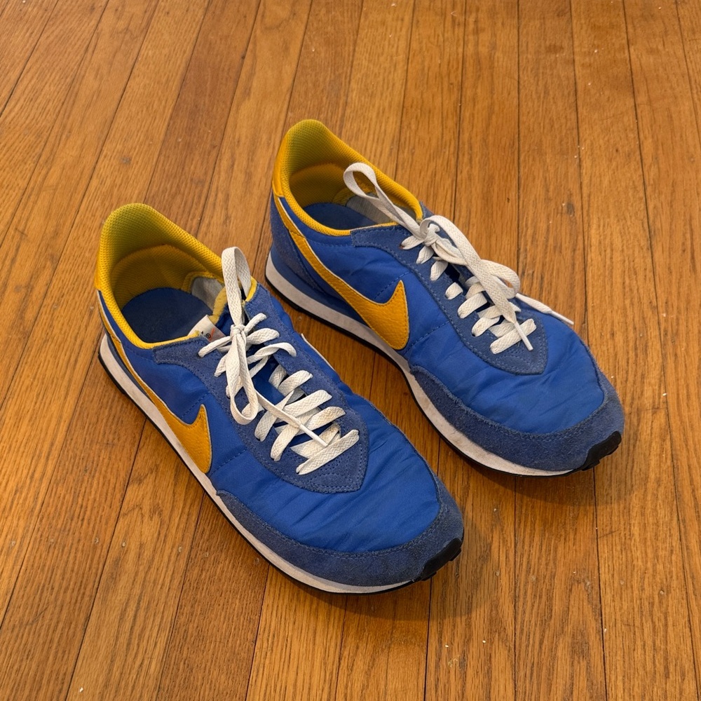 Nike Men's Sneakers in Blue and Gold